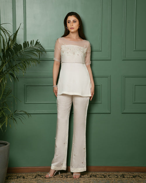 Crème Rêverie - AlifyaAnsari